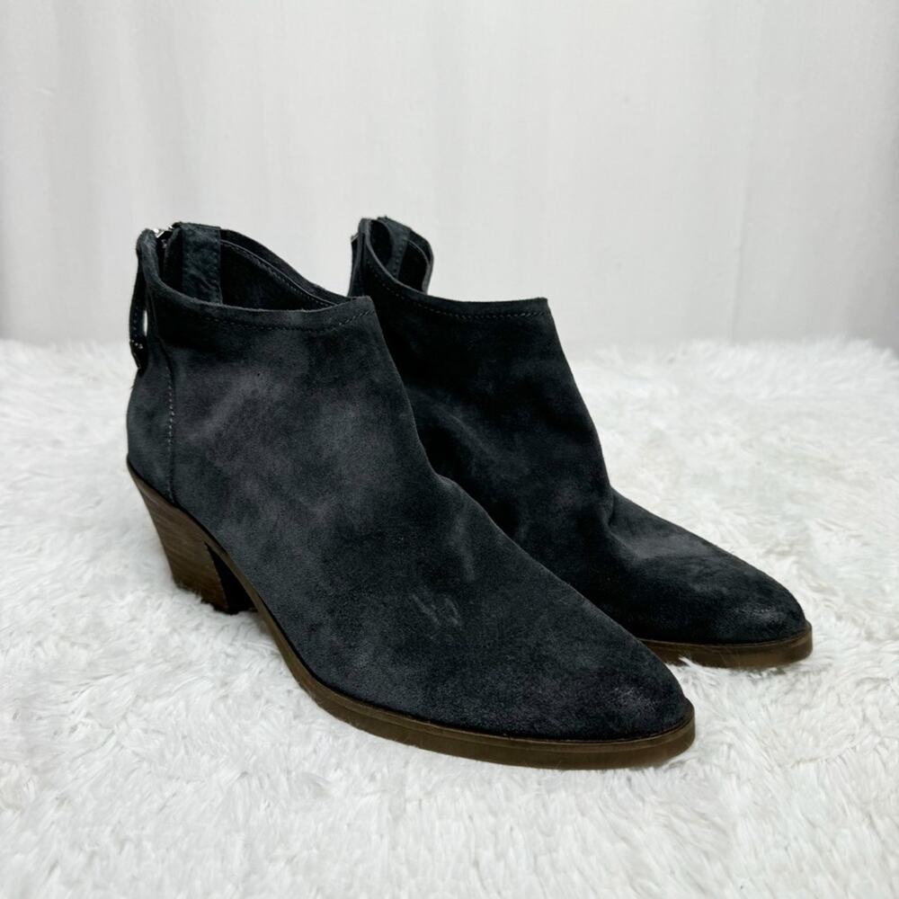 DOLCE VITA / Elisa dark gray suede leather zip ankle booties / 9.5
